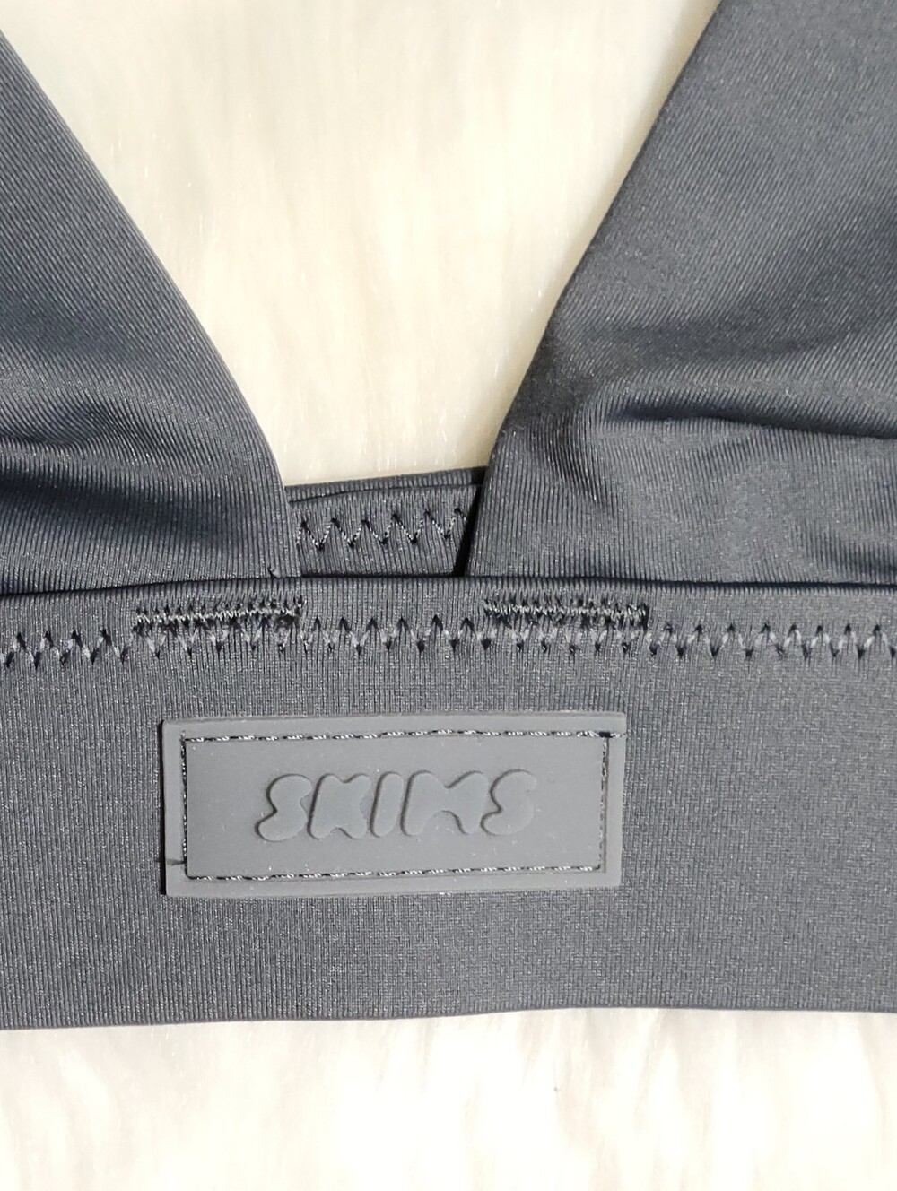 SKIMS Swim Plunge Bikini Top Grey Gunmetal Women Small NEW - Picture 3 of 5